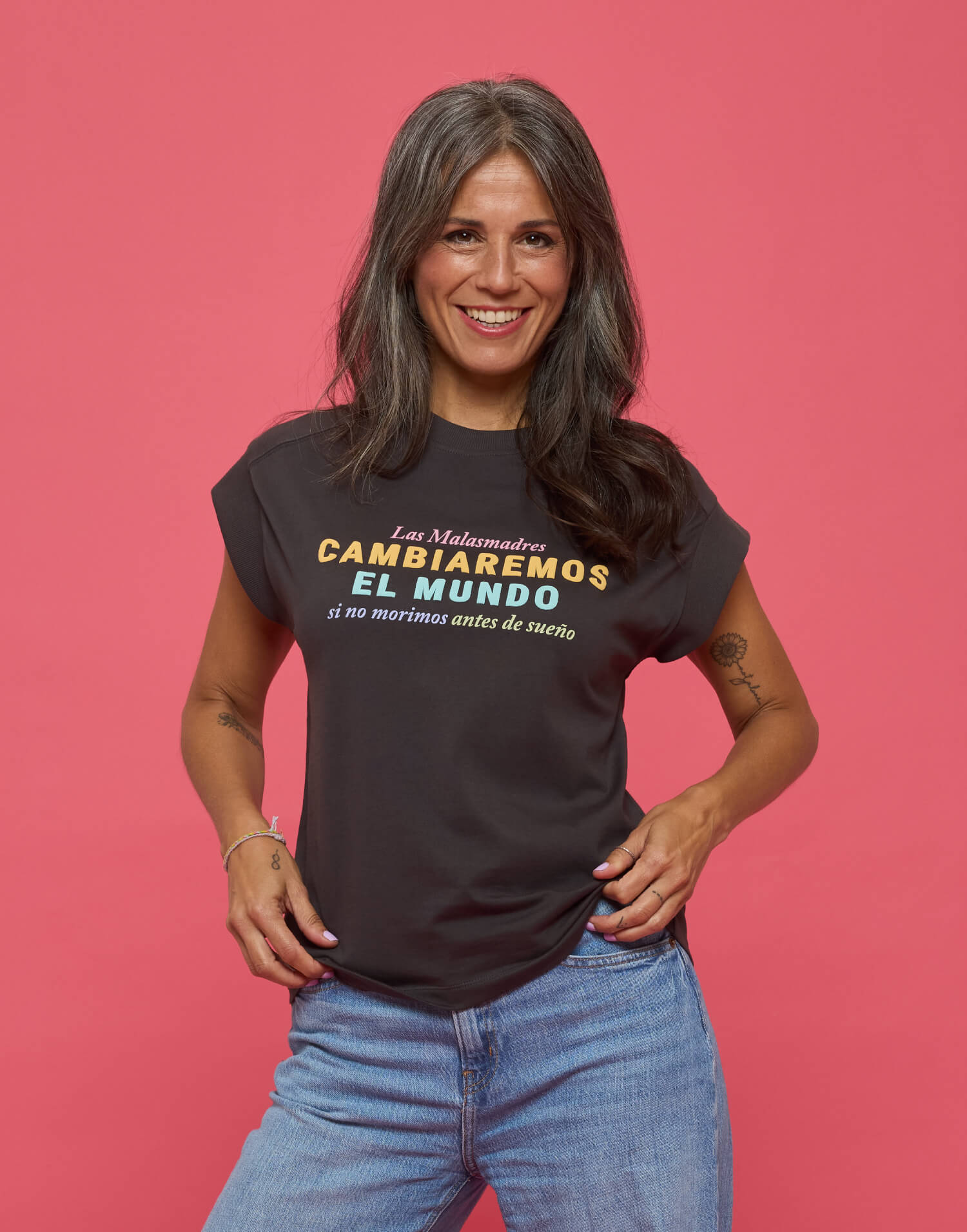 Camiseta gris las Malasmadres cambiaremos el mundo