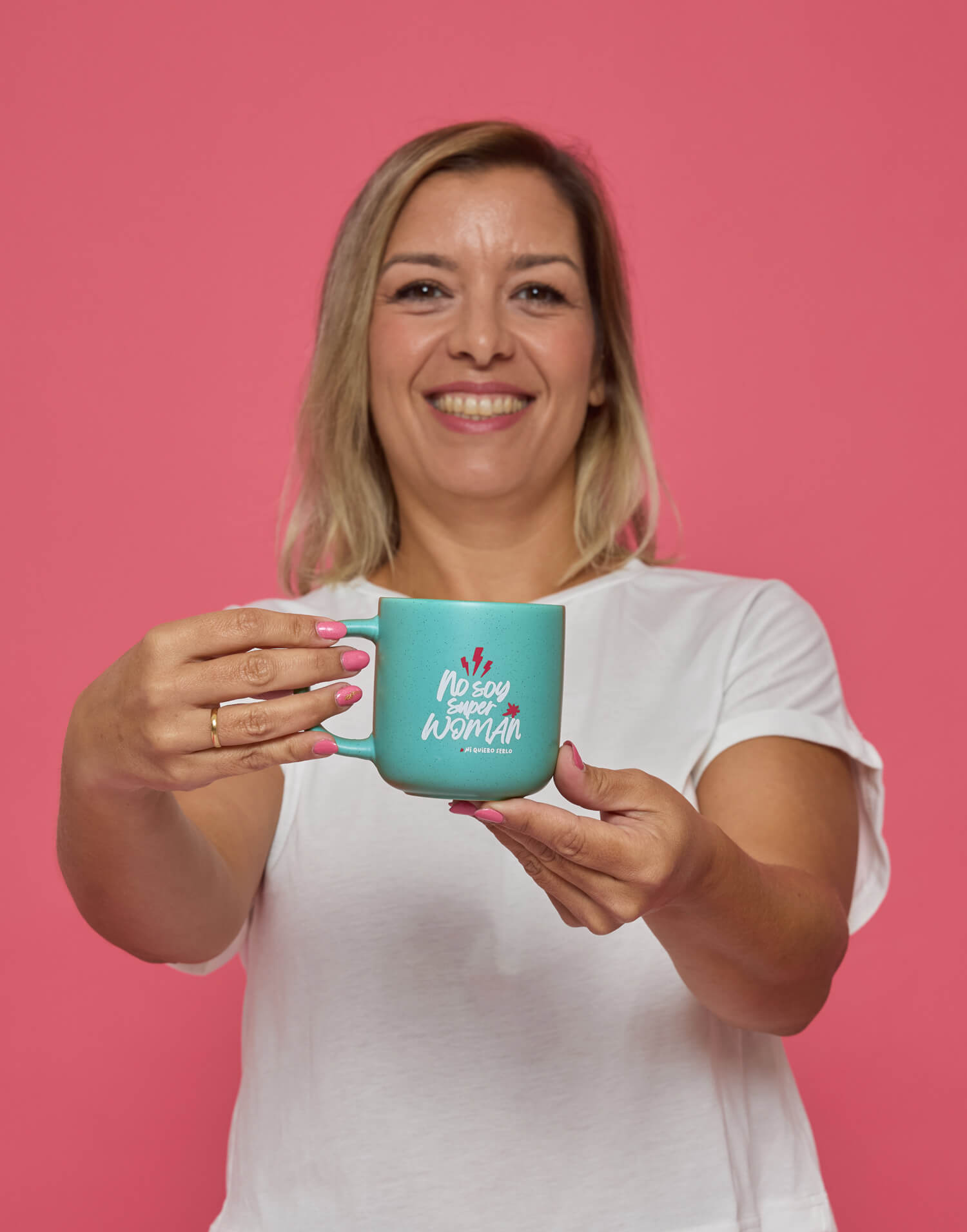 Taza turquesa no soy superwoman