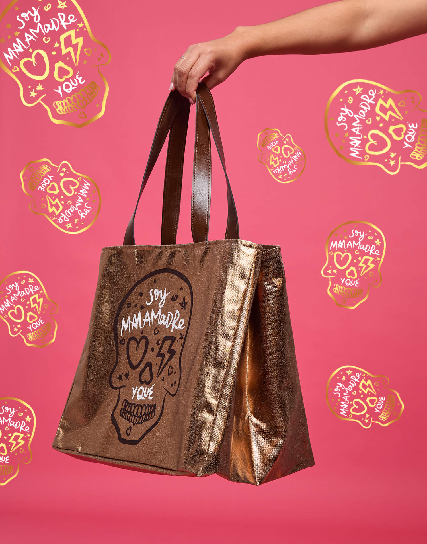 Bolso dorado calavera