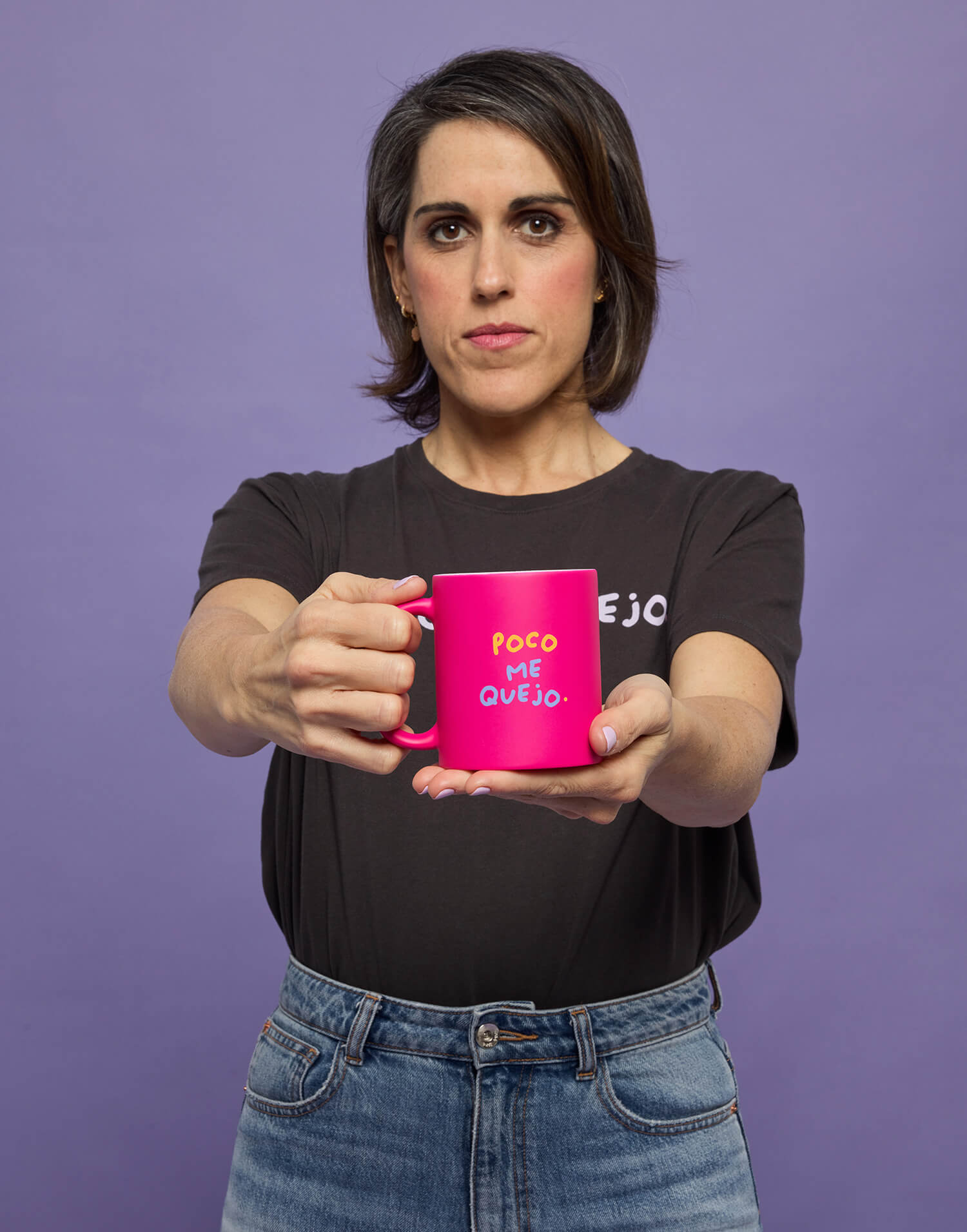 Taza fucsia poco me quejo