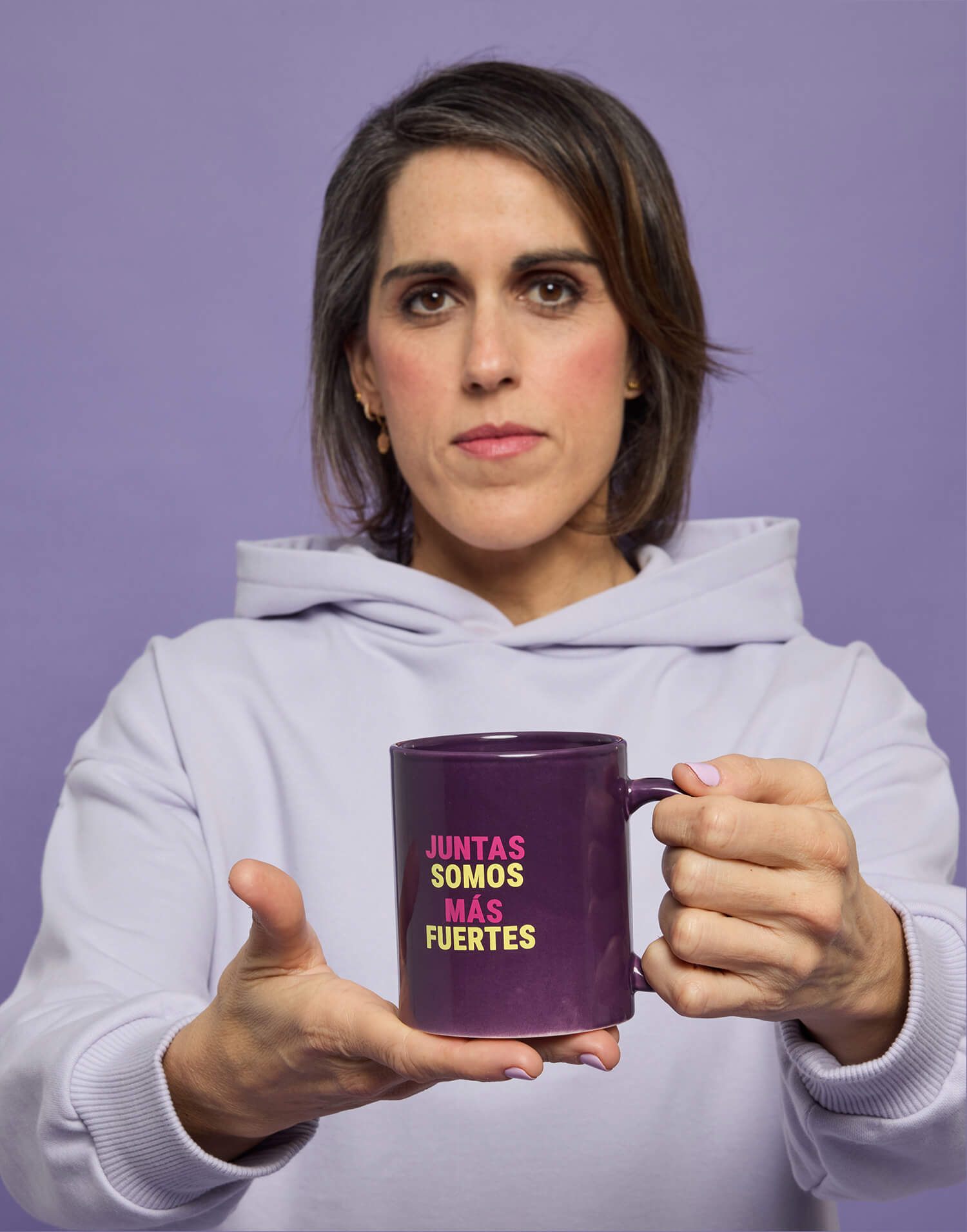 Taza morada juntas somos más fuertes