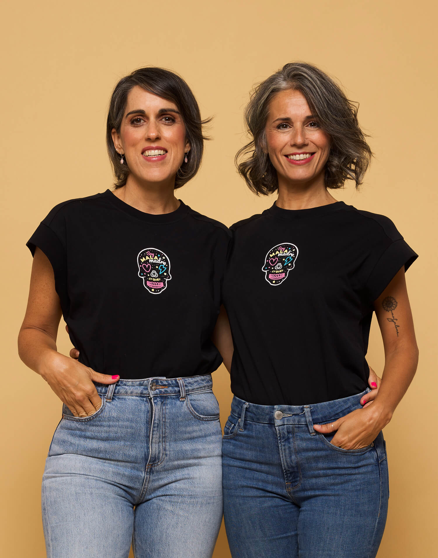 Camiseta negra calavera pequeña